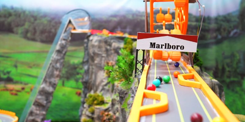 An image of marble high-speed race