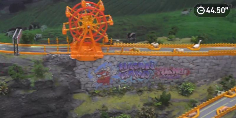 An image of Pirelli Speedway water wheel
