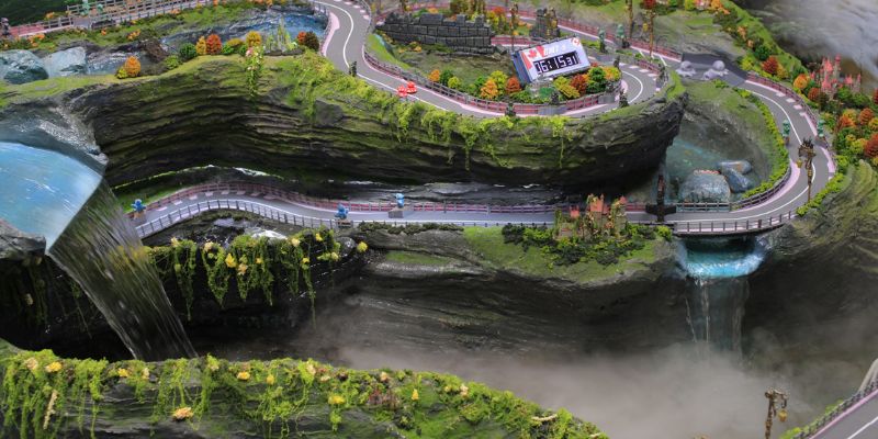 An image of Canadian Niagara falls track